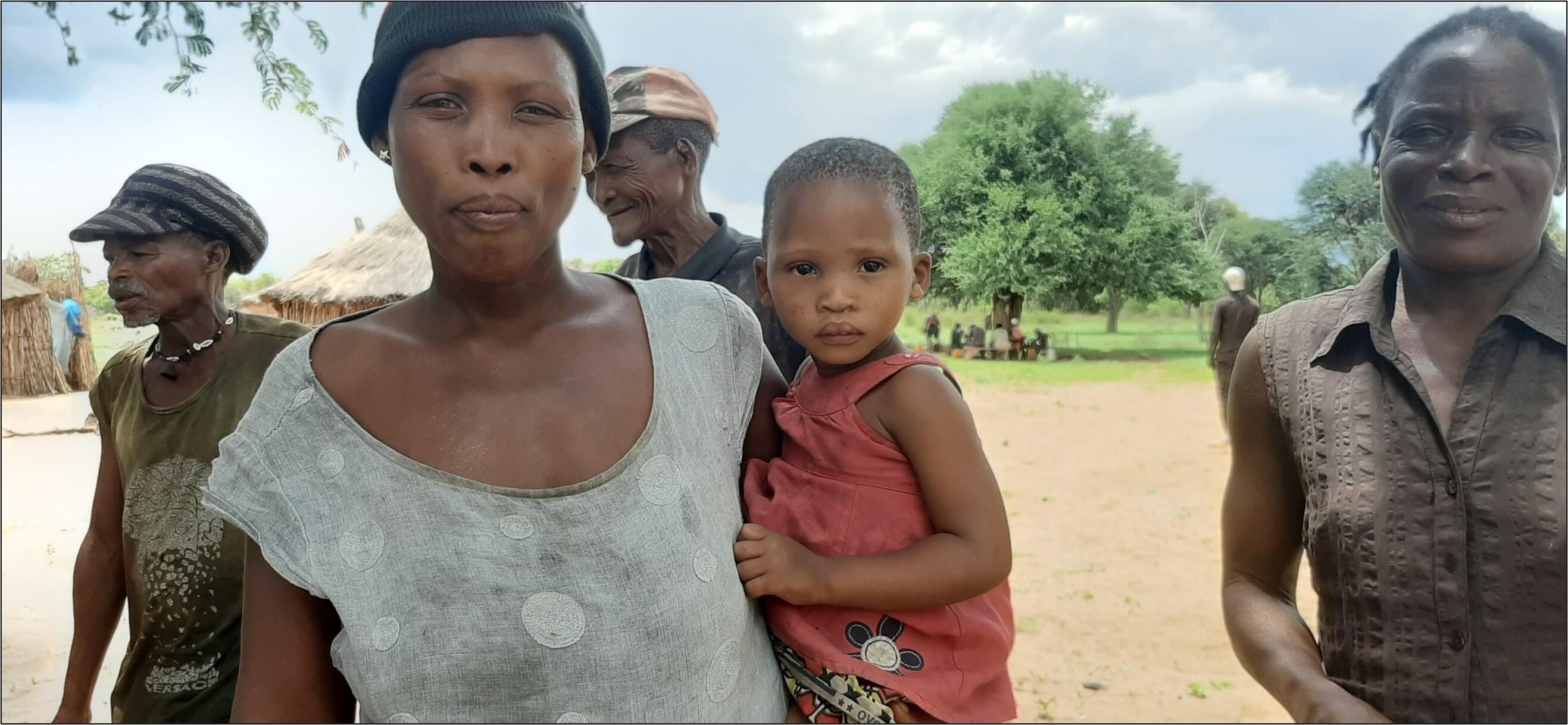 Um grupo de população indígena, os Khoisan, habita nas áreas alvo do projecto. Eles receberam informações previa sobre o projecto e autorizaram actividades do projecto.
